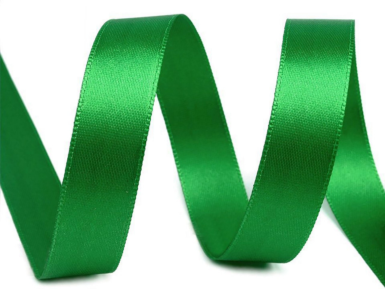 Atlasová stuha oboulící svazky po 5 m šíře 15 mm, barva 309 zelená