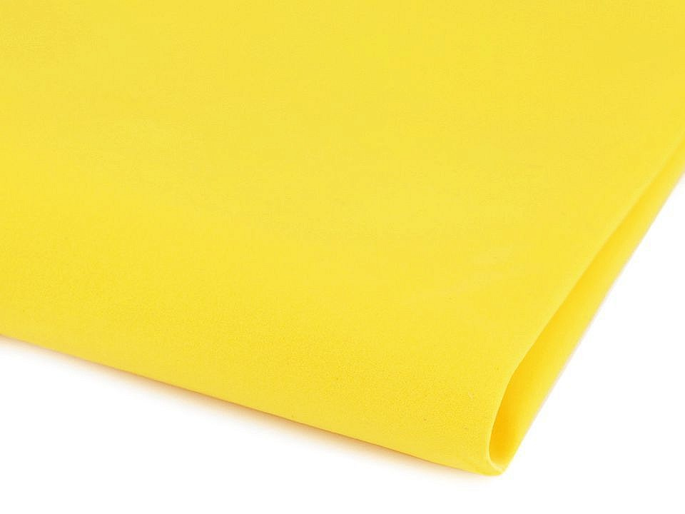 Pěnová guma Foamiran k výrobě květů 60x70 cm, barva 15 (005) žlutá