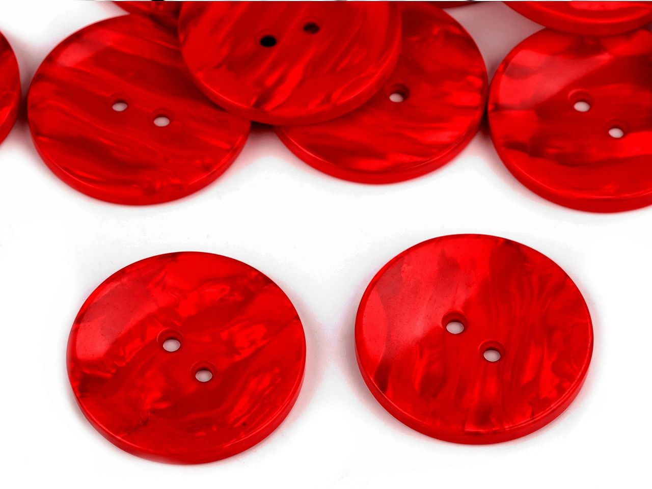 Knoflík perleťový velikost 60", barva 3 červená jahoda
