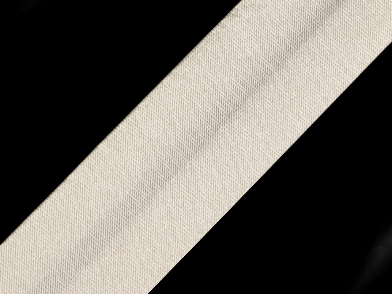 Šikmý proužek saténový šíře 20 mm zažehlený, barva 4 šedobéžová
