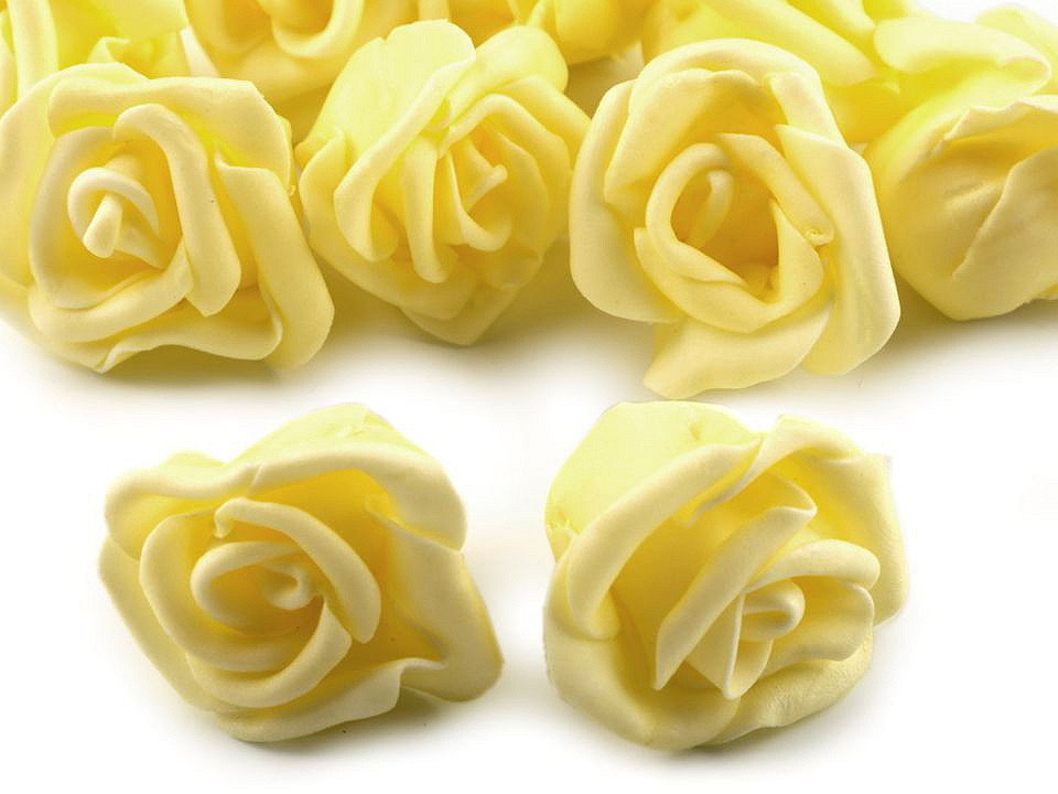 Dekorační pěnová růže Ø3-4 cm, barva 11 žlutá světlá