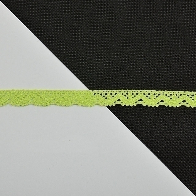 Bavlněná krajka šíře 12 mm paličkovaná, barva Žlutozelená