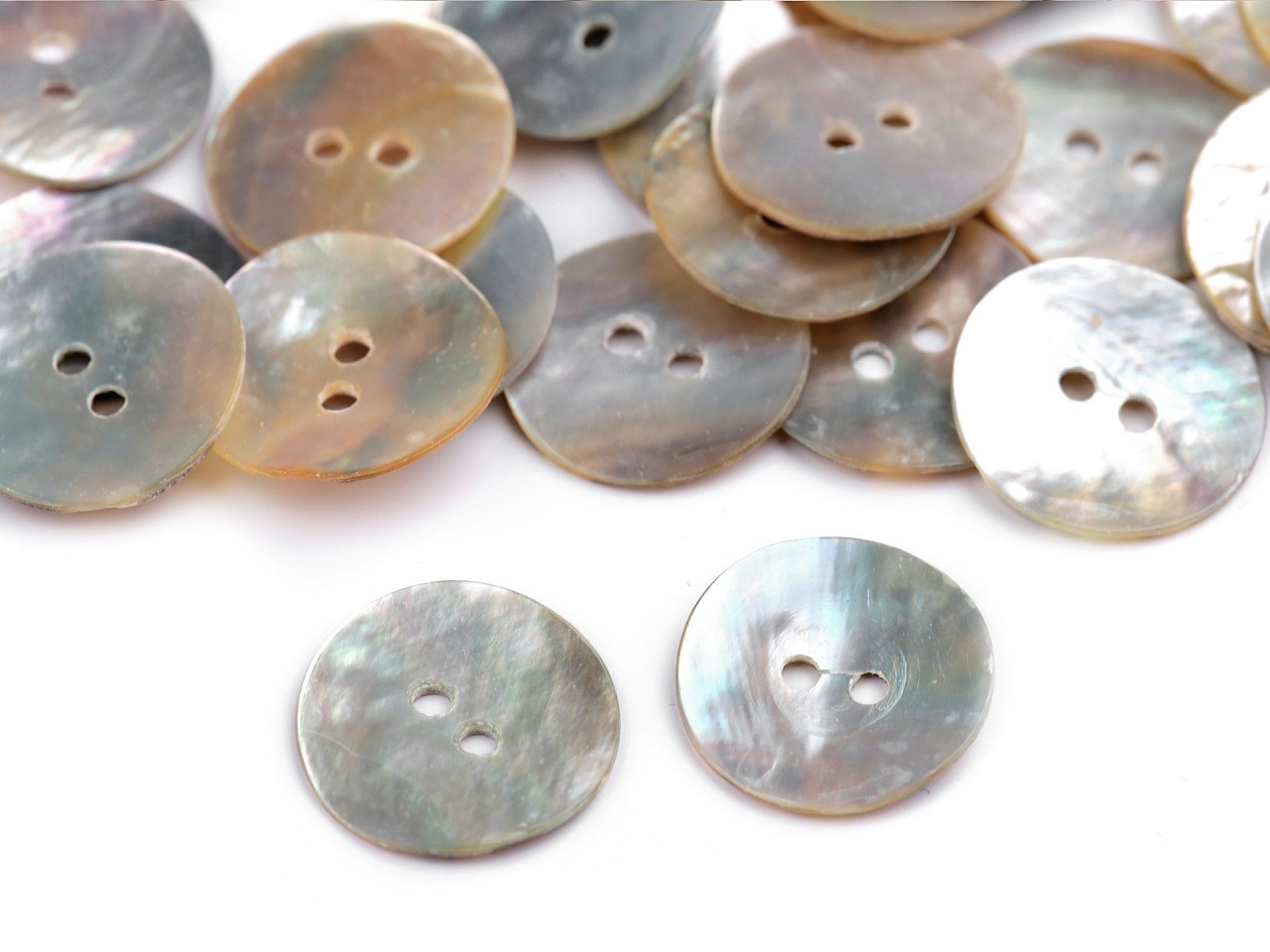 Perleťový knoflík velikost 28", 32", 40", barva 3 (28") perleť