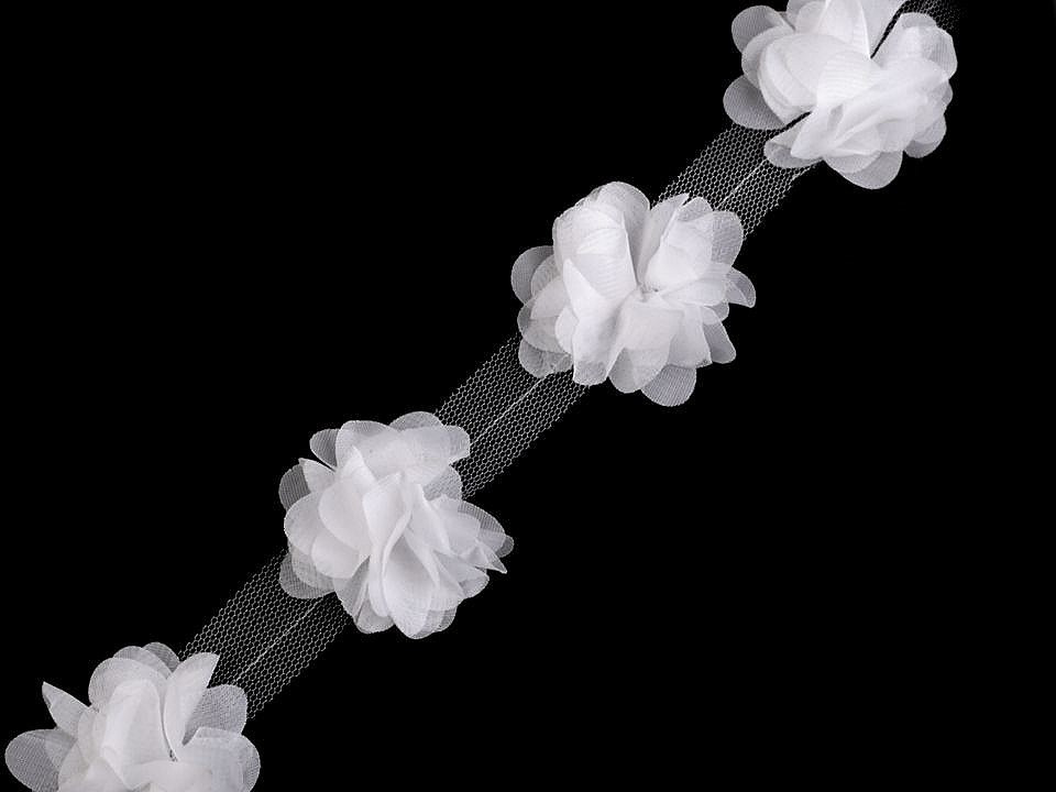 Prýmek květ na tylu šíře 60 mm, barva 1 bílá off white