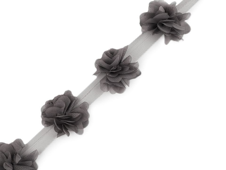 Prýmek květ na tylu šíře 60 mm, barva 17 šedá perlová