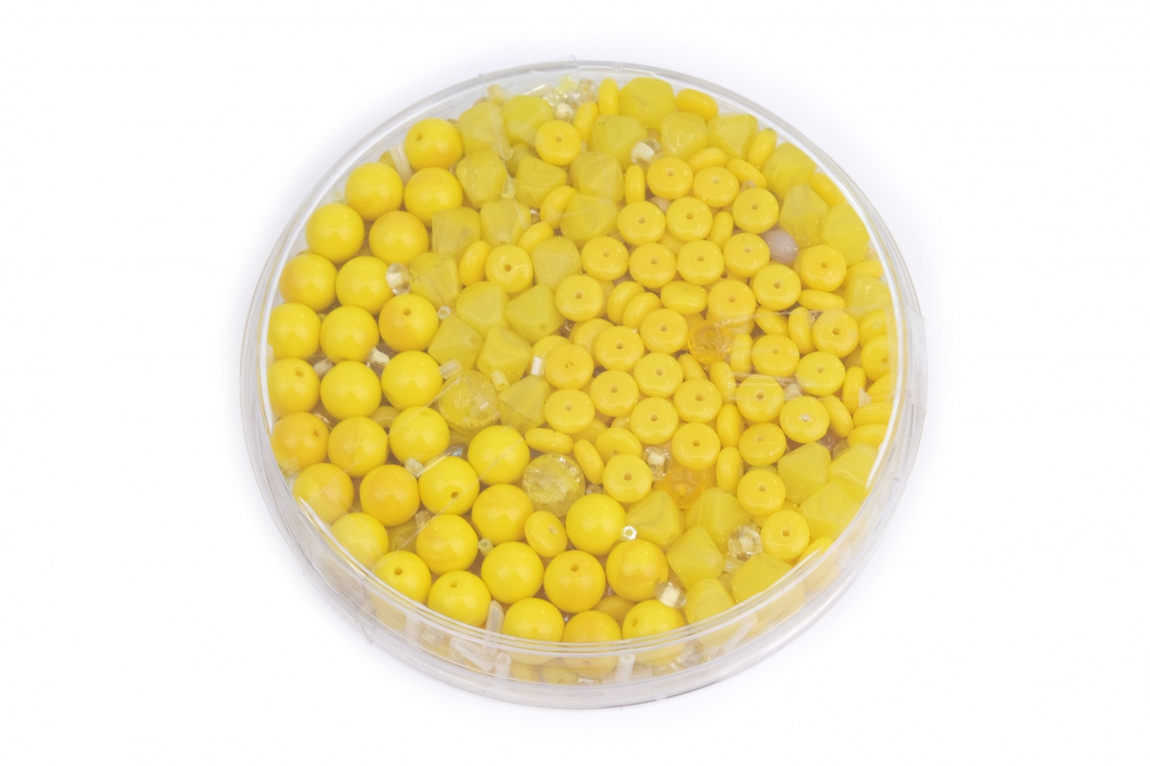 Korálky skleněné mix velikosti cca 120 g barva žlutá, barva Žlutá