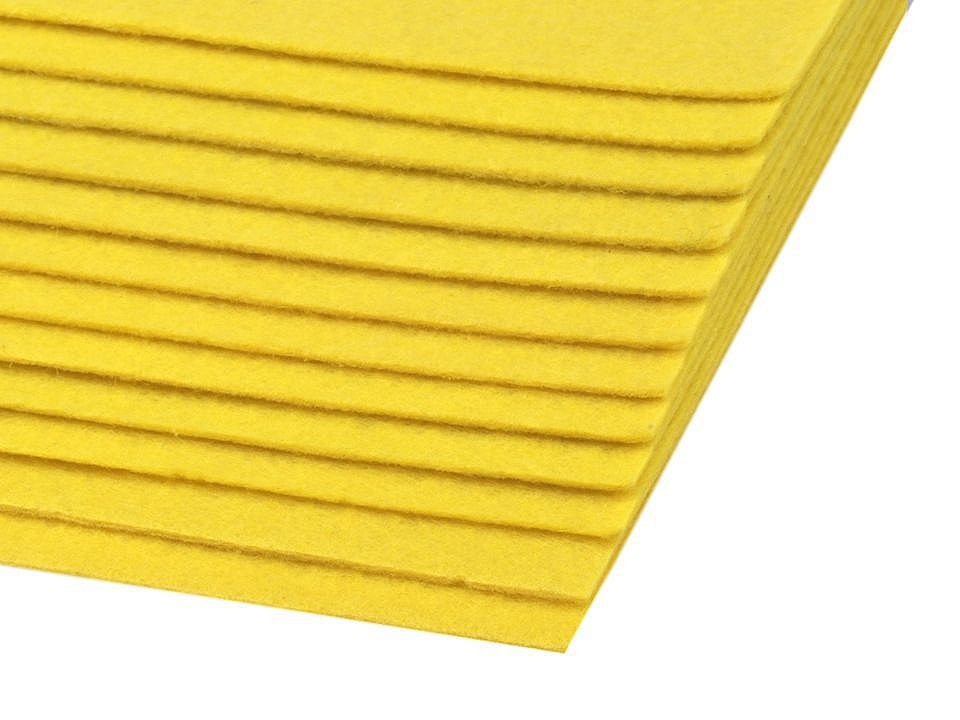 Látková dekorativní plsť / filc 20x30 cm, barva 2 (F37) žlutá narcisová