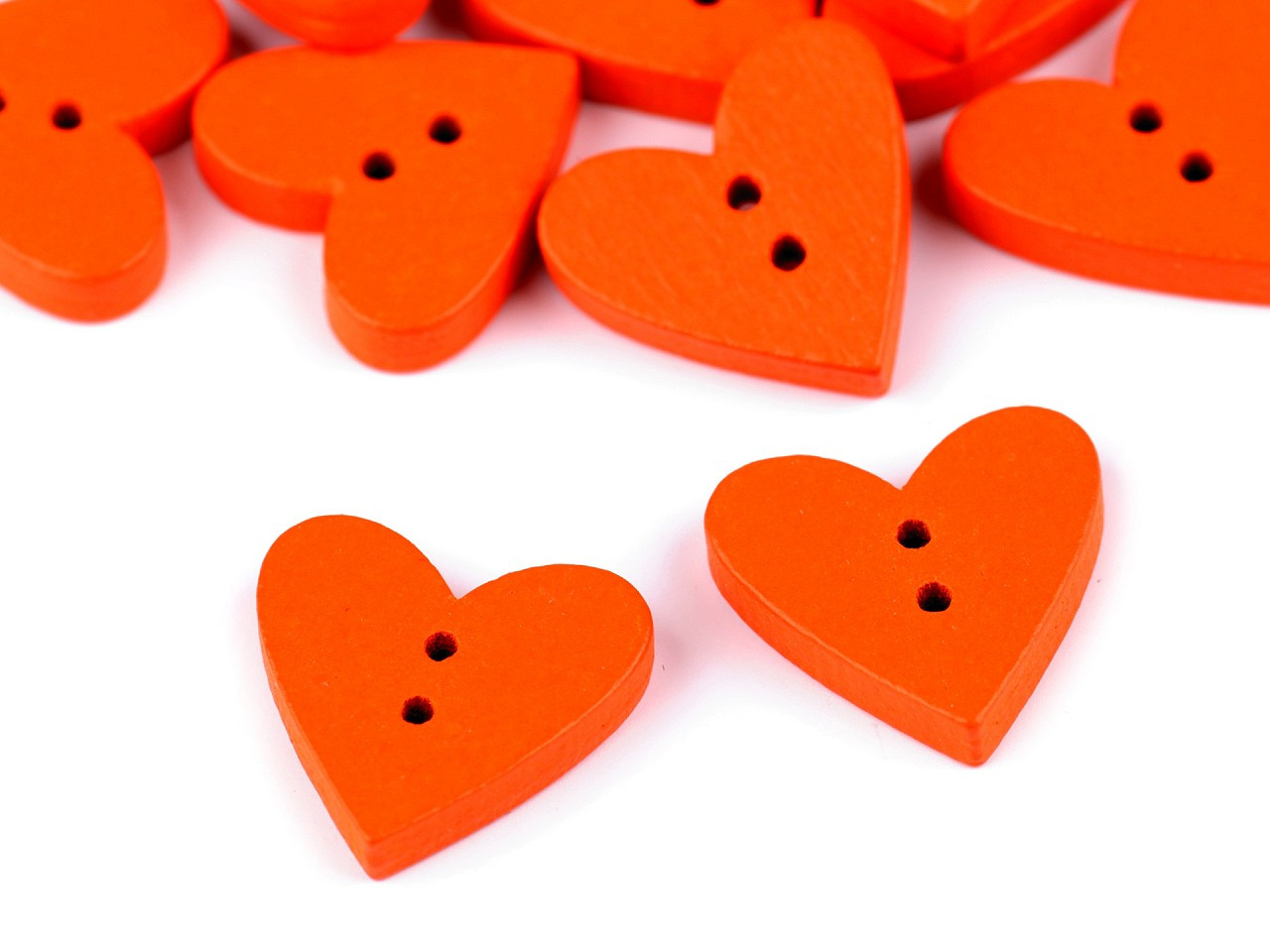 Dřevěný dekorační knoflík srdce, barva 9 oranžová