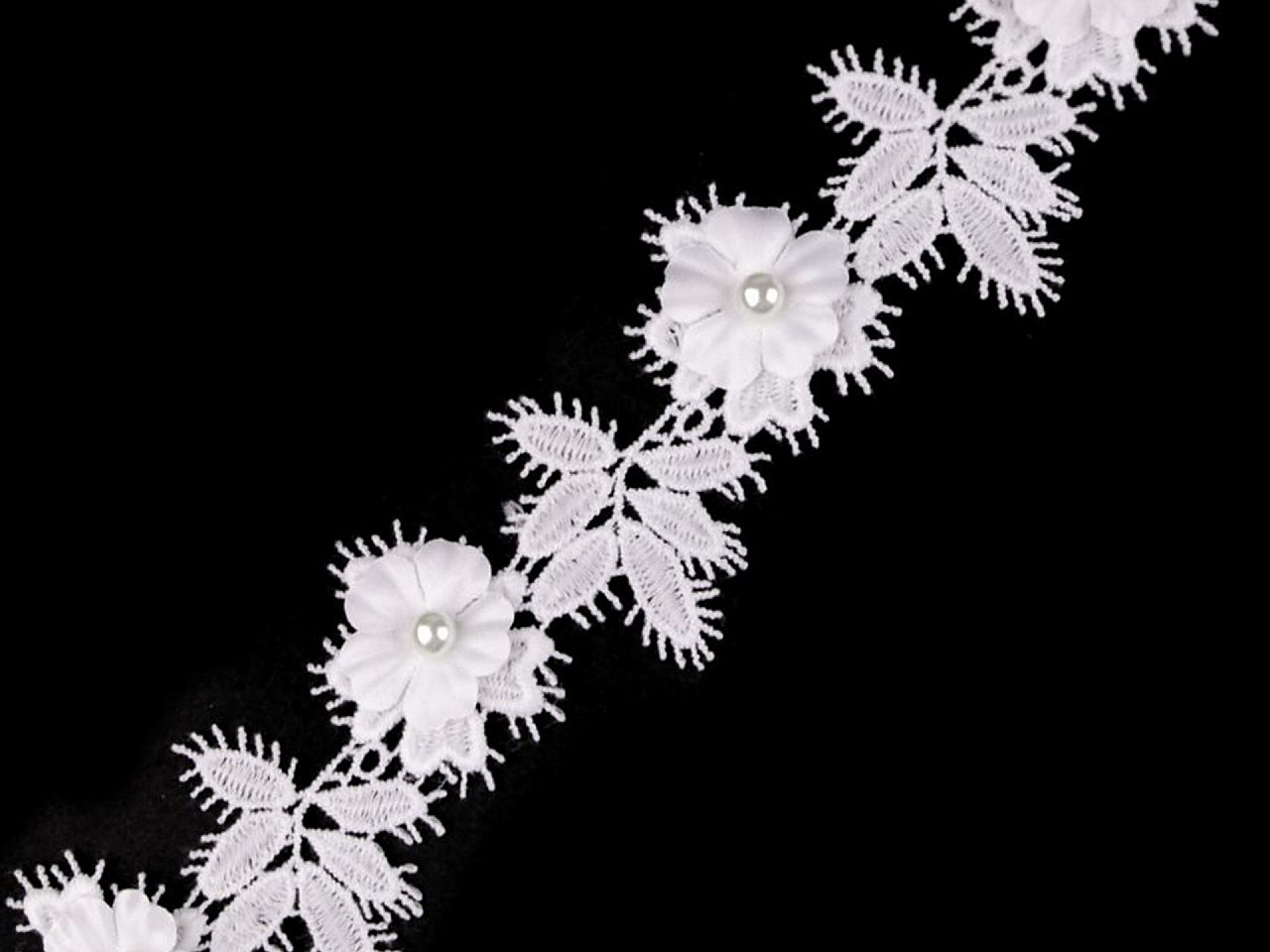 Vzdušná krajka 3D květ s perlou šíře 42 mm, barva Off White