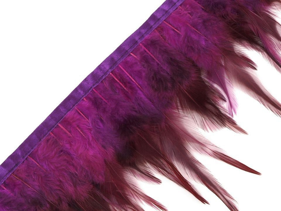 Prýmek - kohoutí peří šíře 12 cm, barva 5 fialová gerbera