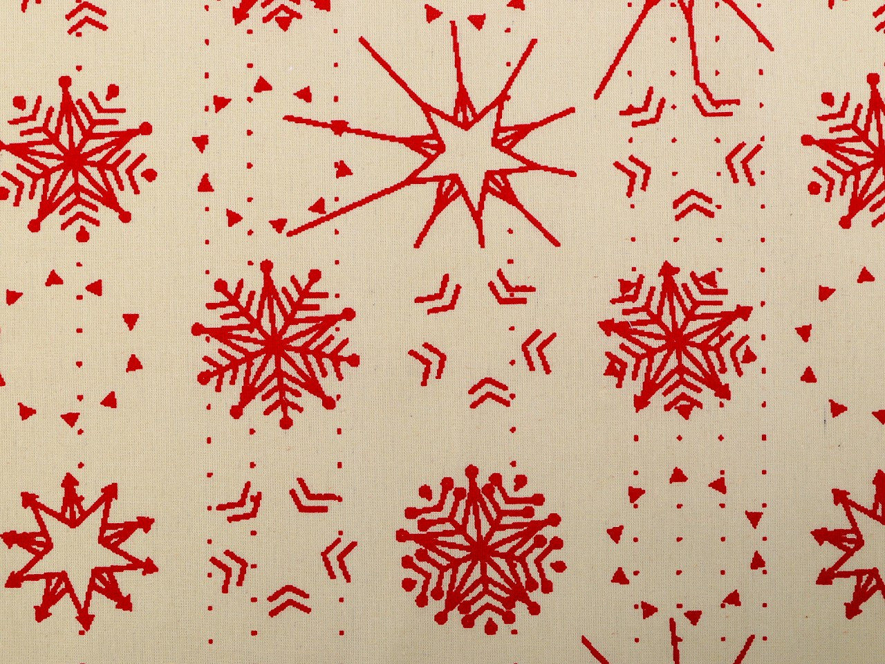 Vánoční bavlněná látka recyklovaná hvězdy, barva režná červená