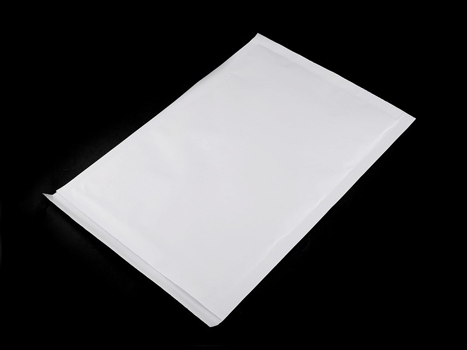 Fotografie Papírová obálka 22,5x34 cm s bublinkovou fólií uvnitř, barva bílá