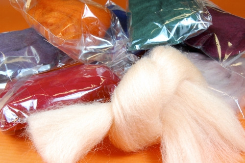 Ovčí rouno k plstění 20g, barva Mix