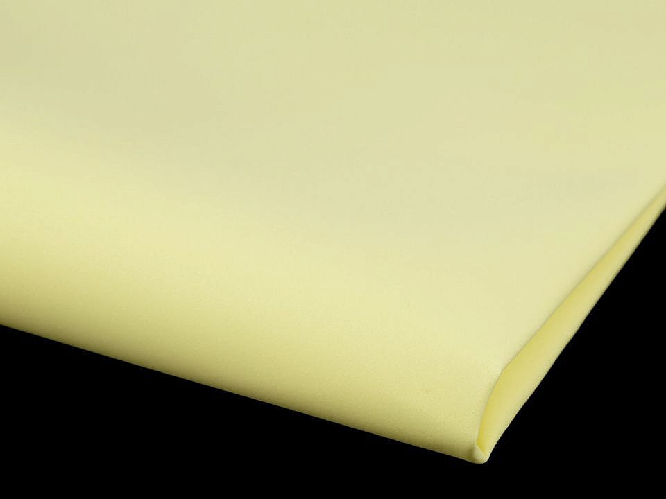 Pěnová guma Foamiran k výrobě květů 60x70 cm, barva 2 (004) žlutá světlá