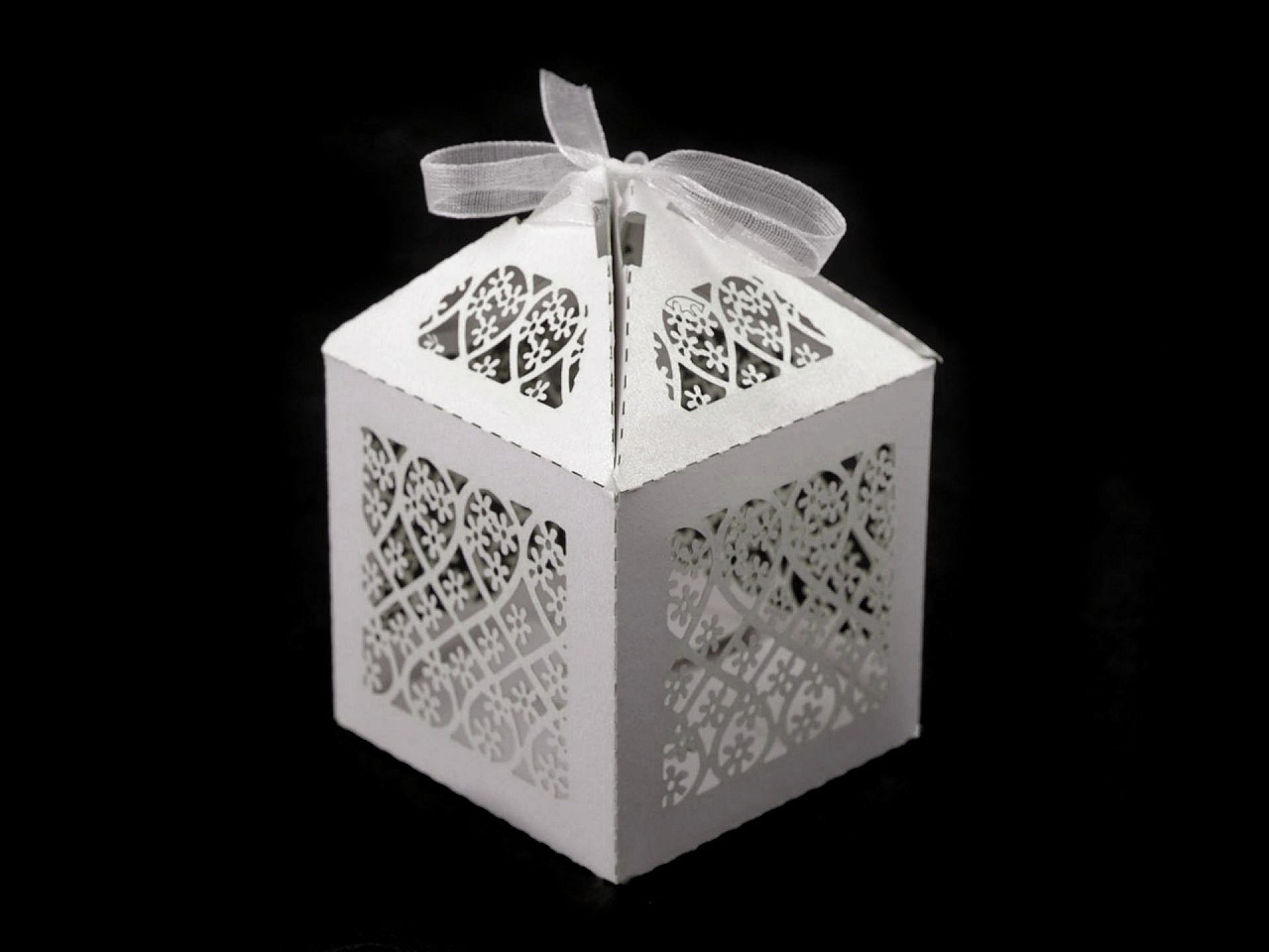 Papírová krabička svatební, barva 2 bílá perleť