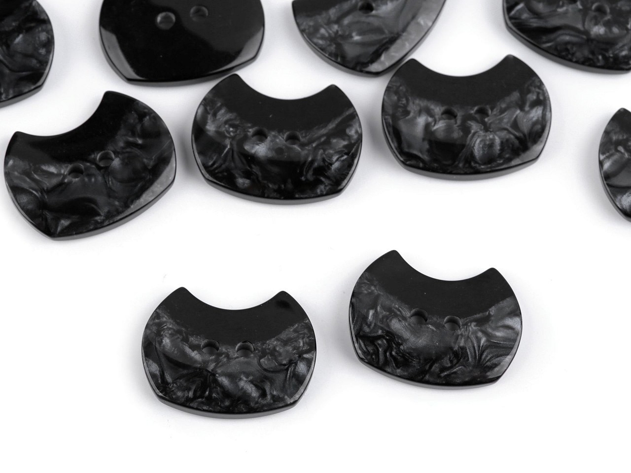 Knoflík kočka designový perleťový velikost 36", barva 2 černá