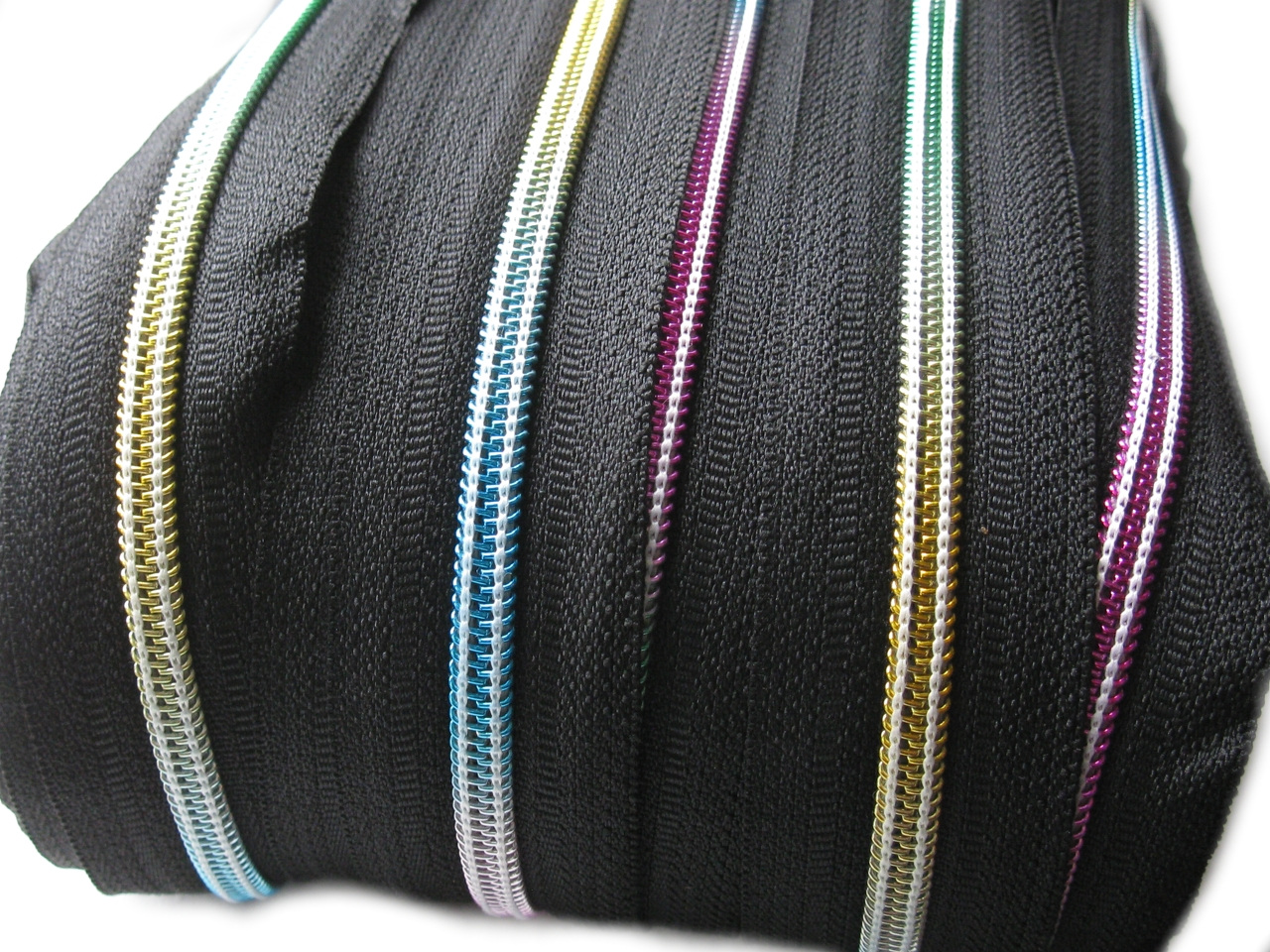 Duhový zip spirálový šíře 5 mm metráž, barva Duhovaná