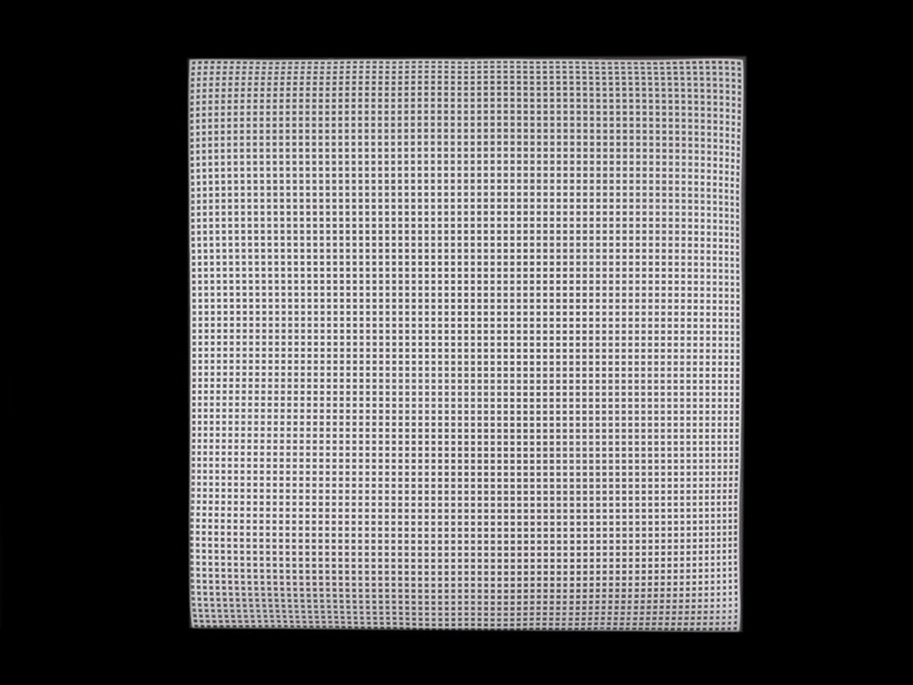 Plastová kanava / mřížka vyšívací 37x41,5 cm, barva bílá
