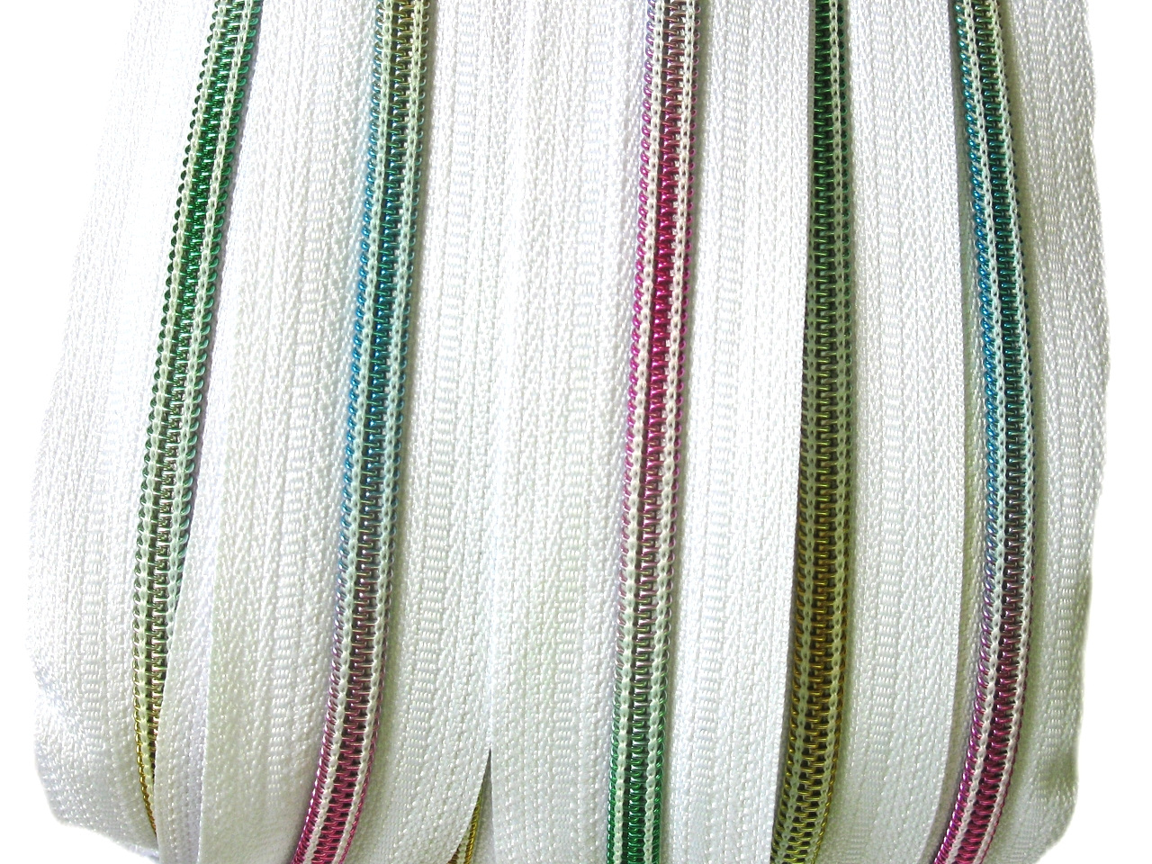 Duhový zip spirálový šíře 5 mm bílá metráž, barva Duhový zip spirálový šíře 5 mm bílá metráž