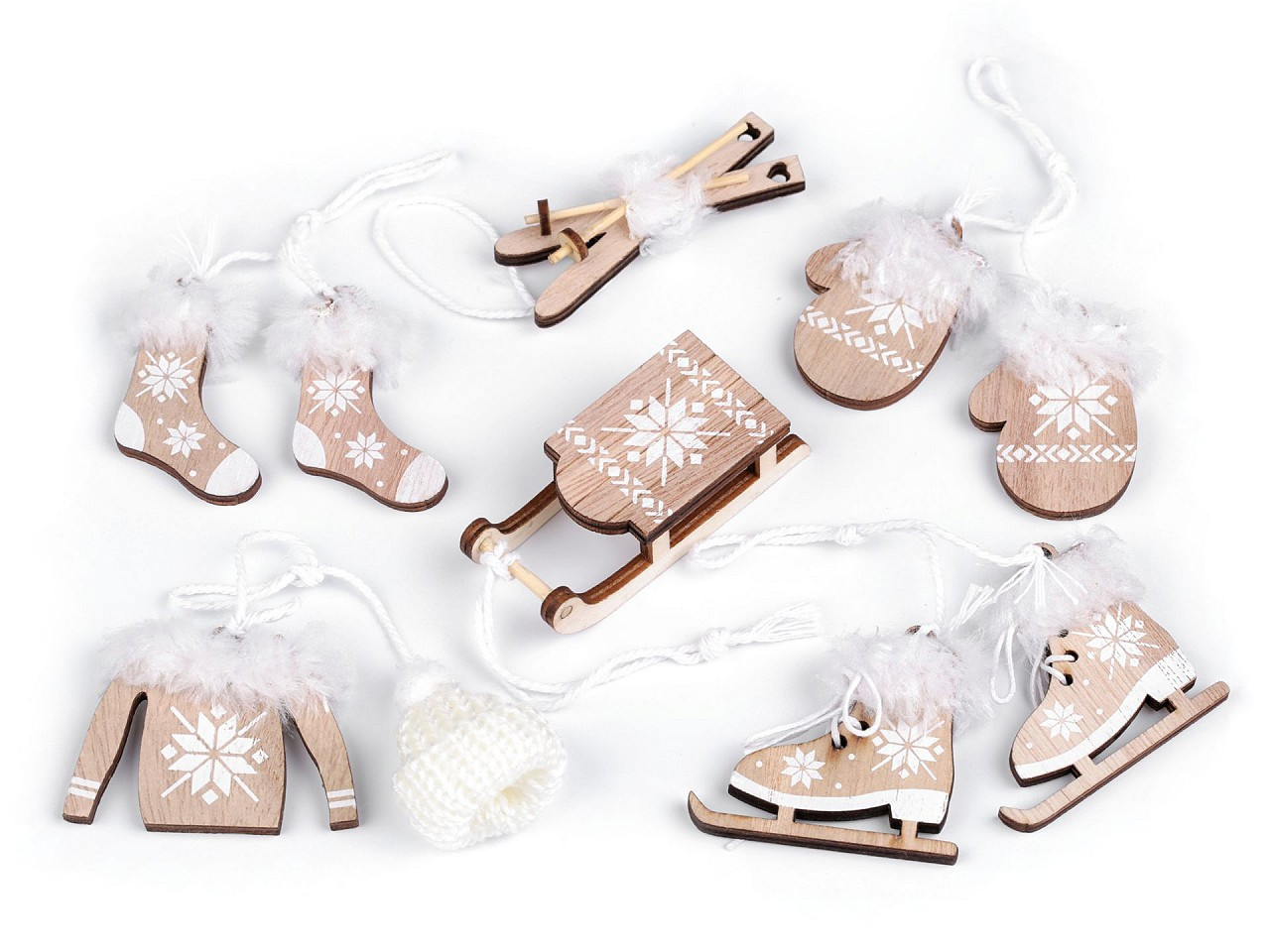 Vánoční dekorace - sáňky, lyže, brusle, čepice, bunda, rukavice, ponožky, barva 1 přírodní stř.