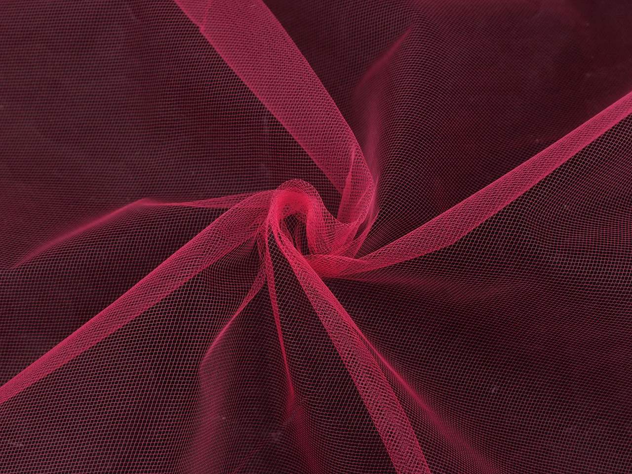Tyl oděvní / dekorační šíře 300 cm, barva 4 růžová malinová