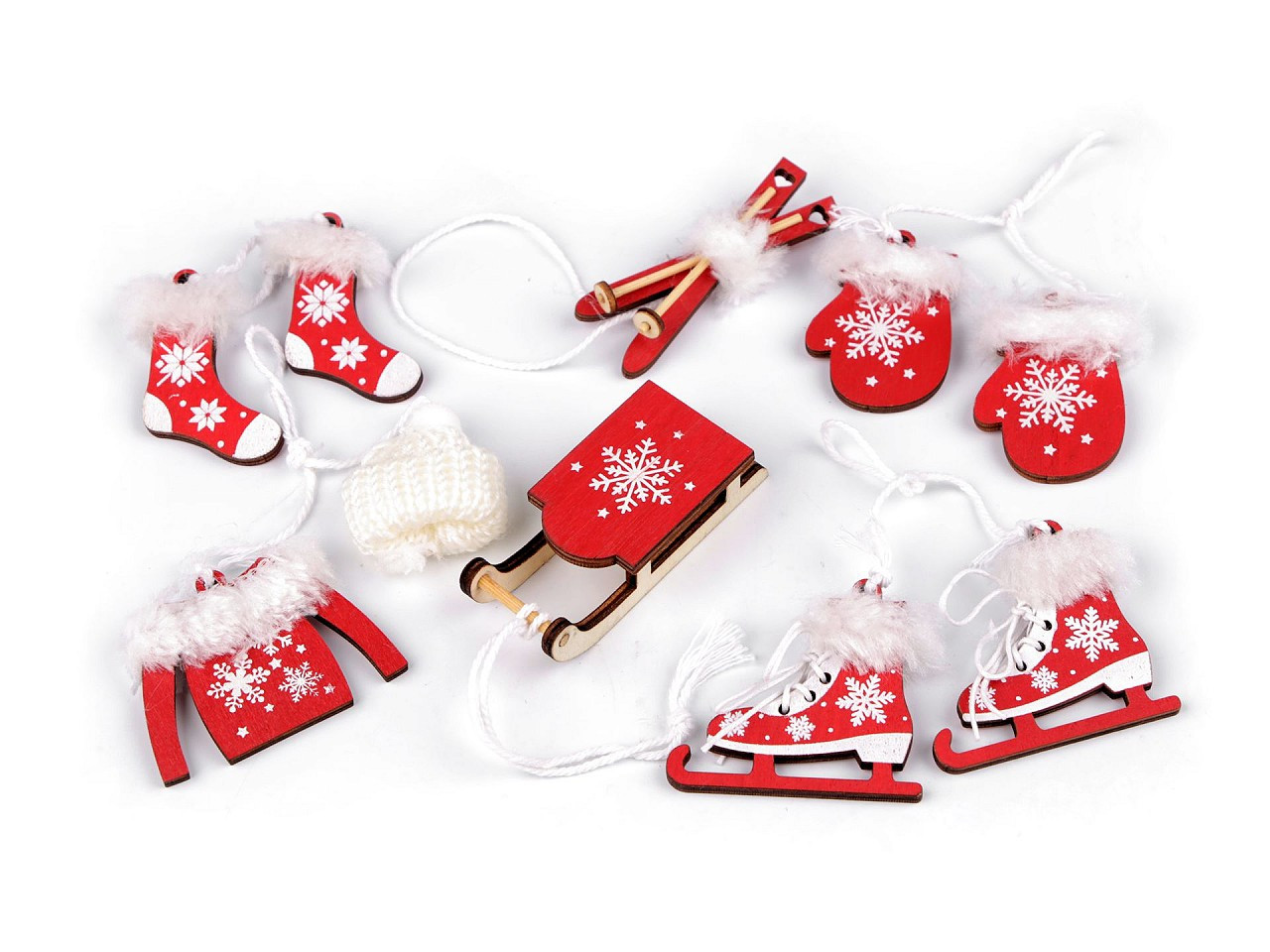 Vánoční dekorace - sáňky, lyže, brusle, čepice, bunda, rukavice, ponožky, barva 2 červená
