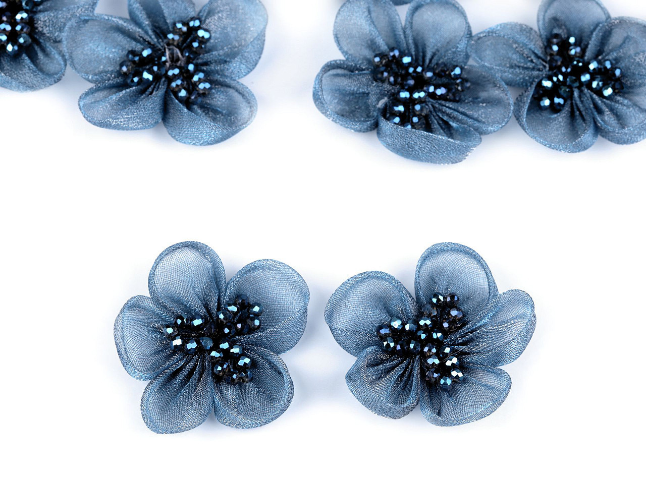 Organzový květ s broušenými korálky k našití a nalepení Ø4,5 cm, barva 7 modrá