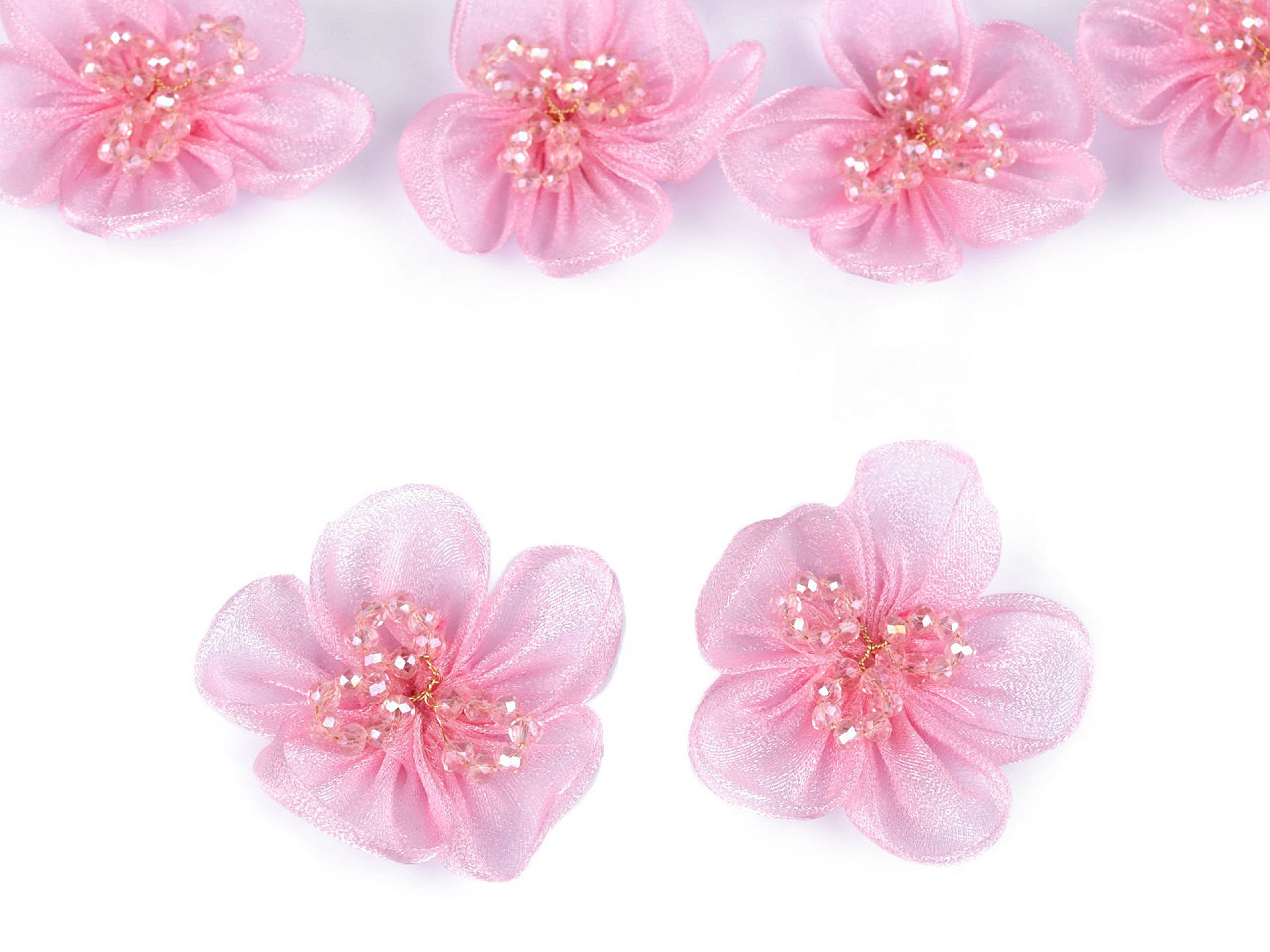 Organzový květ s broušenými korálky k našití a nalepení Ø4,5 cm, barva 3 růžová sv.