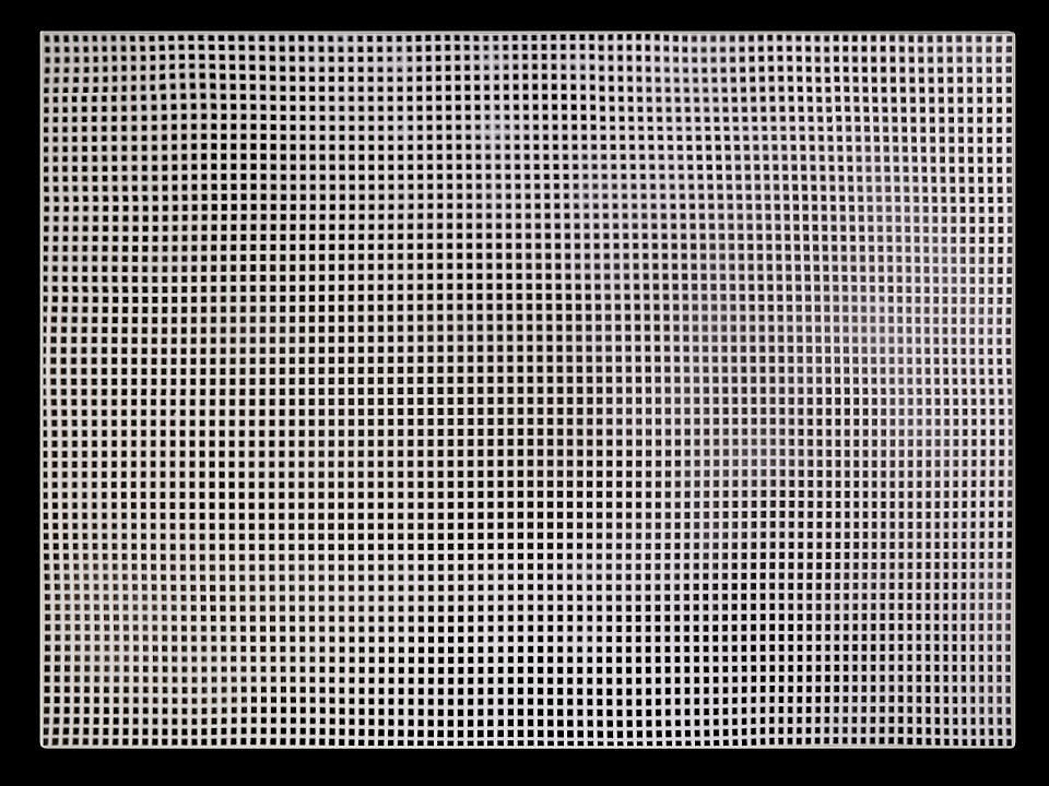 Fotografie Plastová kanava / mřížka na tapiko 42x60 cm, barva 1 (42x60 cm) bílá