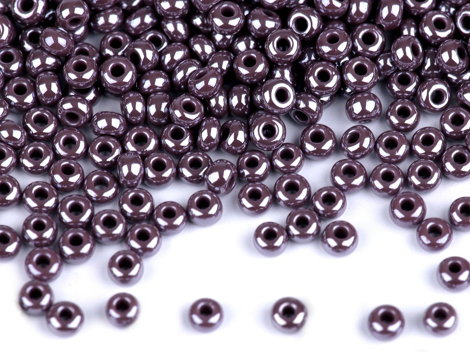 Rokajl Preciosa perleť 10/0 - 2,3 mm, barva 28040 fialová tmavá