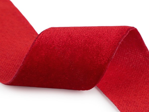 Sametová stuha na cívce ve vánočních barvách šíře 50 mm, návin 2,7 m