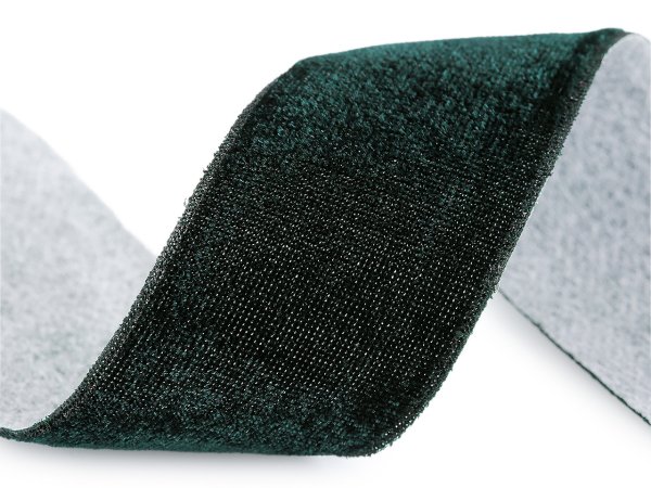 Sametová dekorační stuha na cívce ve vánočních barvách šíře 38 mm, návin 2,7 m