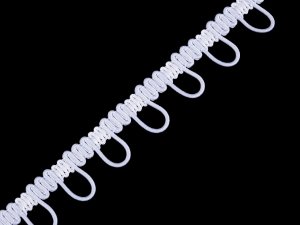 Prýmek s pružným očkem na knoflíky šíře 15 mm