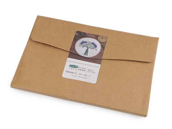 Dárková sada na vyšívání s předtištěným motivem kytice