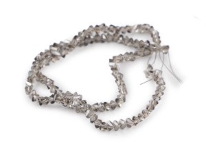 Skleněné broušené korálky triangl 3 mm na drátku