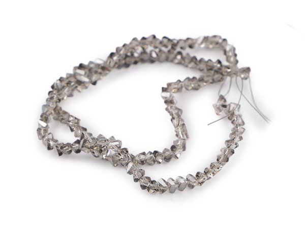 Skleněné broušené korálky triangl 3 mm na drátku