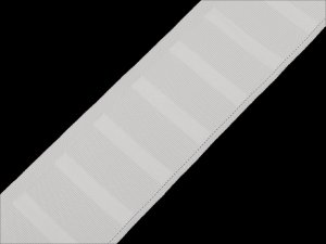 Řasící stuha na závěsy šíře 75 mm s poutky na kovové háčky