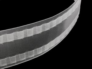 Záclonovka šíře 80 mm s poutky na kovové háčky