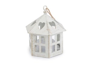 Kovová lucerna svítící k zavěšení