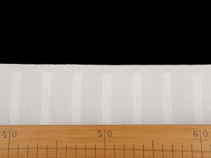 Řasící stuha na závěsy šíře 75 mm s poutky na kovové háčky