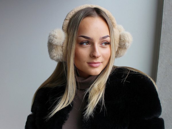 Kožešinové klapky na uši