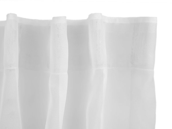 Záclonovka šíře 80 mm s poutky na kovové háčky