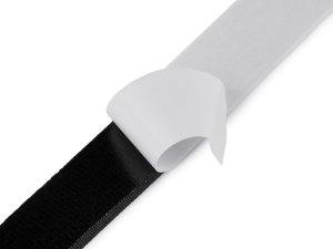 Suchý zip plyš samolepicí šíře 20 mm