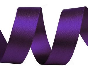 Atlasová stuha oboulící svazky po 5 m šíře 24 mm