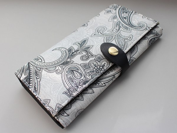 Komponent / zapínání pro výrobu tašek / kabelek / peněženek