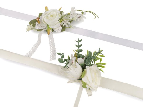 Náramek s květy pro družičky s uvazovací stuhou