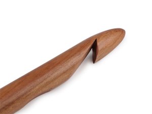 Háček na háčkování dřevěný vel. 20