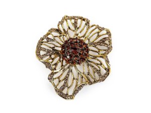 Brož s broušenýmim kamínky květ