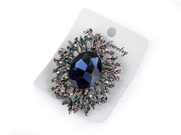 Brož s broušenými kamínky a kamenem