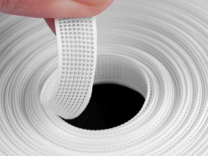 Kostice PES v metráži prošívací šíře 12 mm